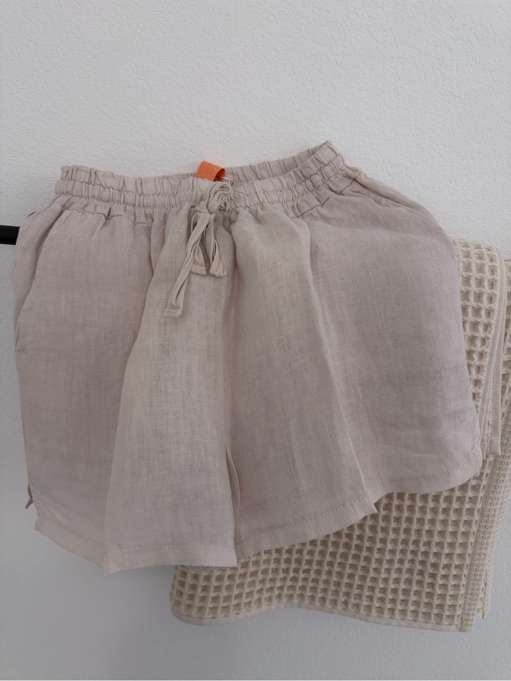 Beachwood Baby Seashell Light Beige Linen Blend Women’s Shorts with Drawstring